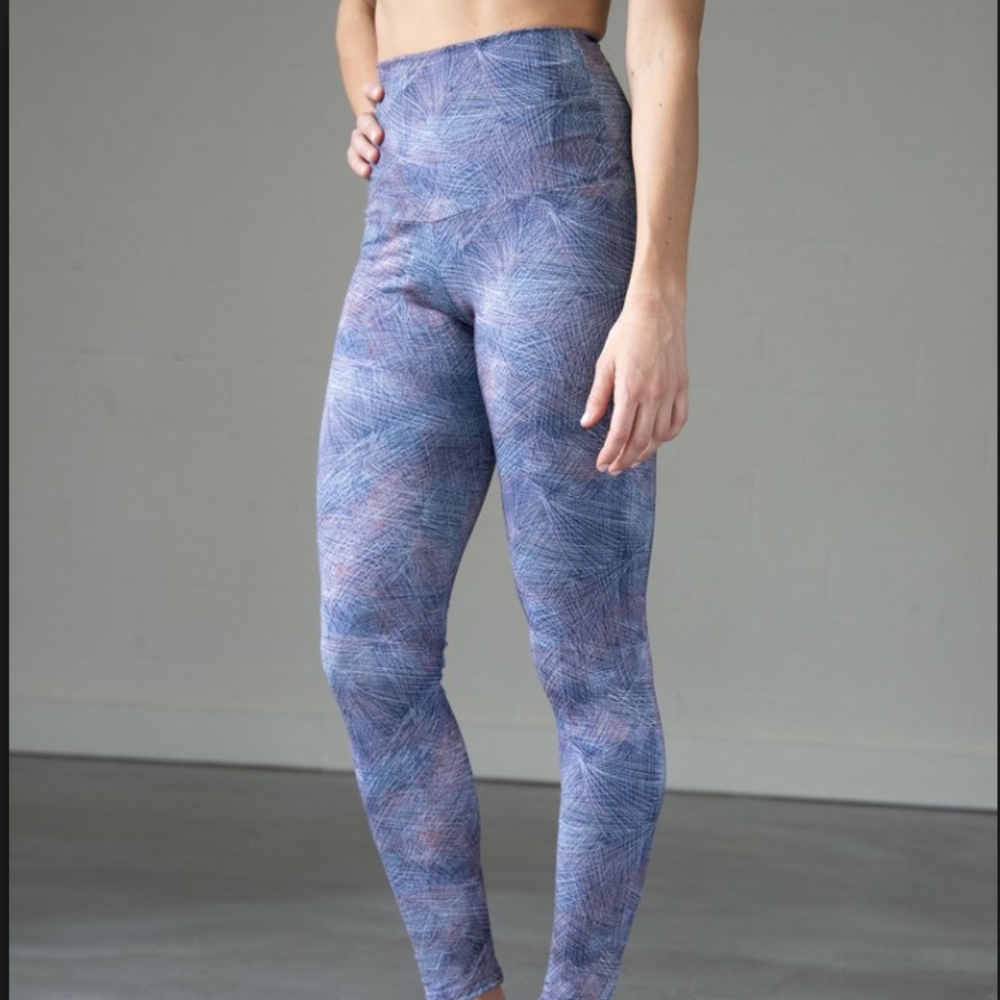 EMILY HSU X PURE BARRE FIREWORK LEGGING